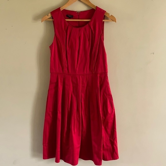 Talbots Red Fit Flare Dress With Piping and Pleats size 6P - Picture 1 of 13